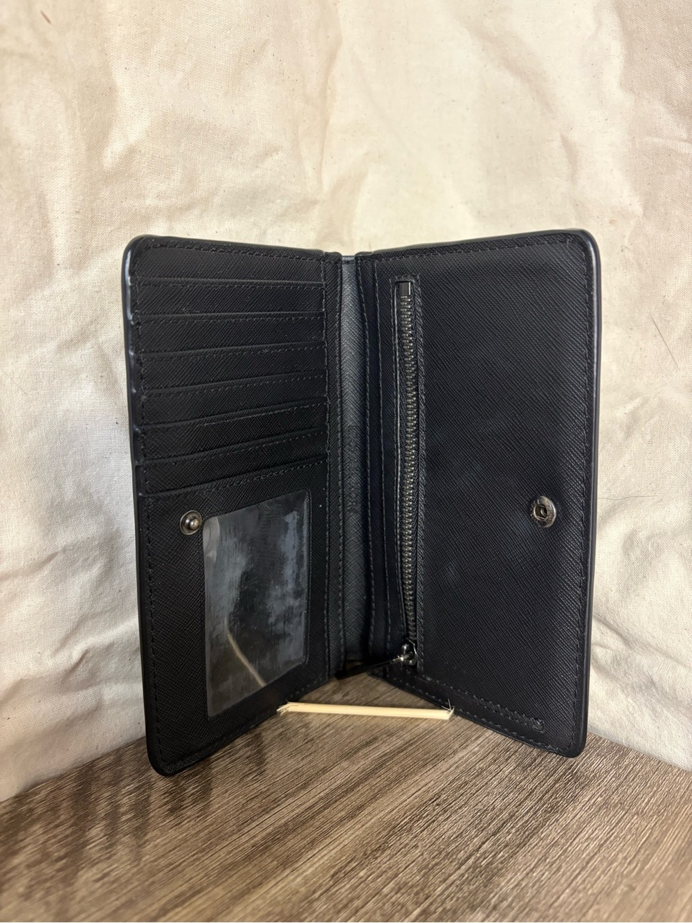 Michael Kors Black Leather Compact Wallet with Logo - Picture 4 of 5